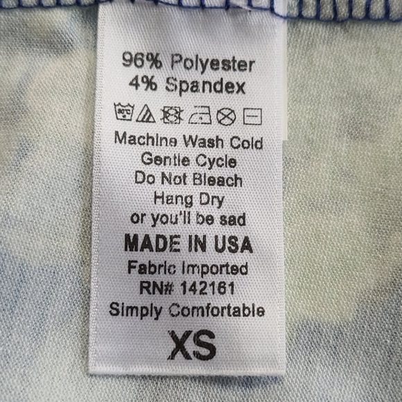 LuLaRoe Classic Floral Tee XS (2 - 4) - Picture 4 of 6